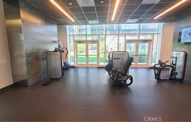 1 bed, 1 bath, 695 sqft, $2,700, Unit 2403