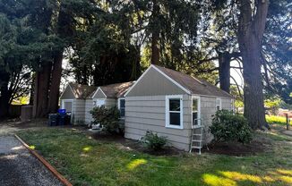 2-Bedroom 1-Bathroom Cottage