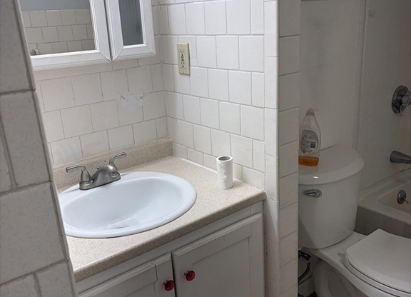 27 ELMWOOD PARK
