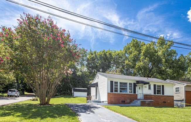 Charming 2-Bed, 1-Bath House in Prime South Knoxville | Walk to Breweries, Restaurants & Waterfront