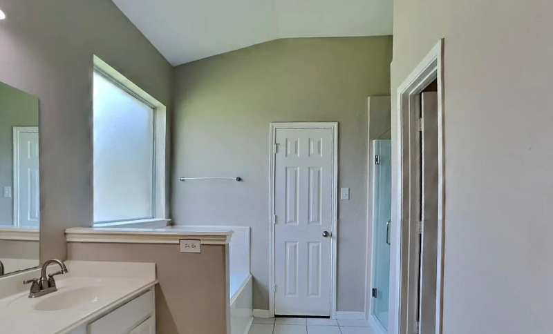 3202 BLACK LN