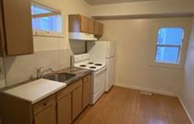 17-19 FOREST STREET LLC