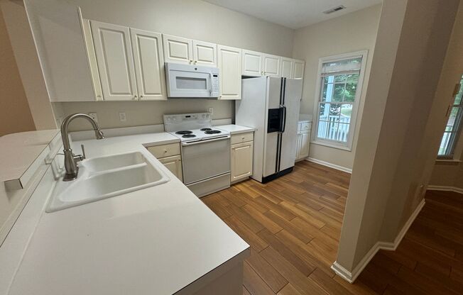 2 beds, 2.5 baths, $1,625, Unit Apt. 101