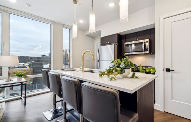 2 beds, 2 baths, 950 sqft, $2,300, Unit 509