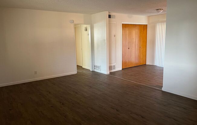 2 beds, 1 bath, 969 sqft, $1,250, Unit #3