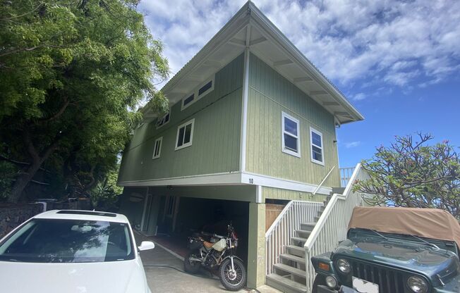 For Rent - 983 Aalapapa Dr. (Upper, Lower)