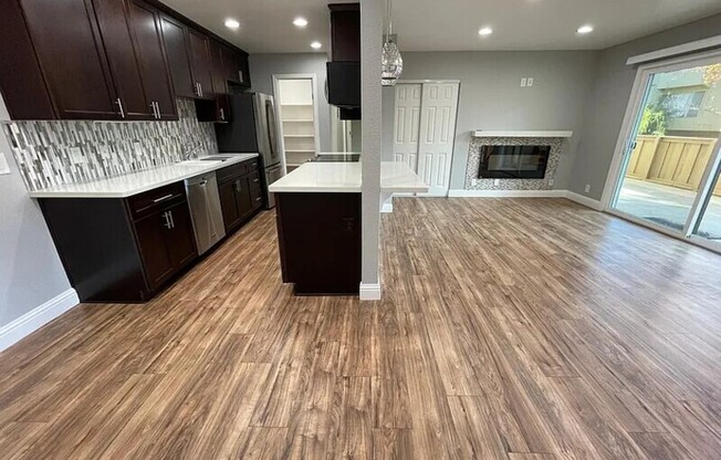 410 AUBURN WAY