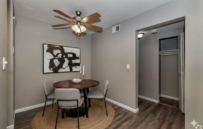 2 beds, 1 bath, 770 sqft, $850