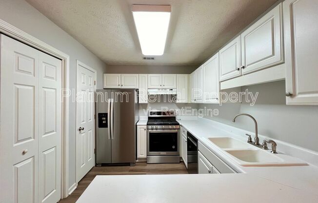 725 AVENING CT