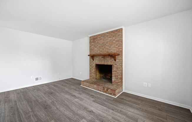 4/2.5 Colonial
