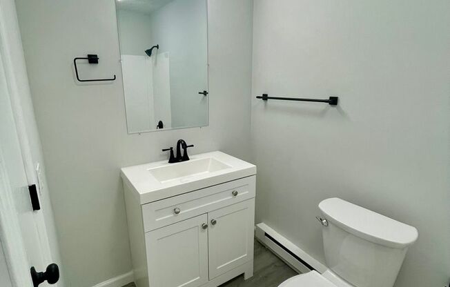 2 beds, 1.5 baths, 924 sqft, $1,850, Unit 4-16A