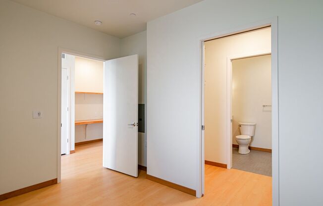 1 bed, 1 bath, 713 sqft, $1,550, Unit B518