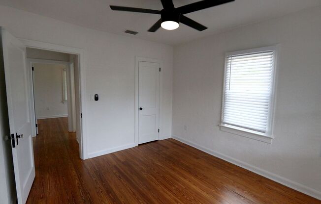 2 beds, 1 bath, $2,040