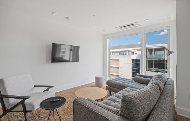 1 bed, 1 bath, $1,740