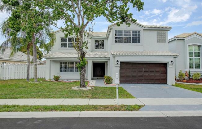 1127 SW 104 WAY