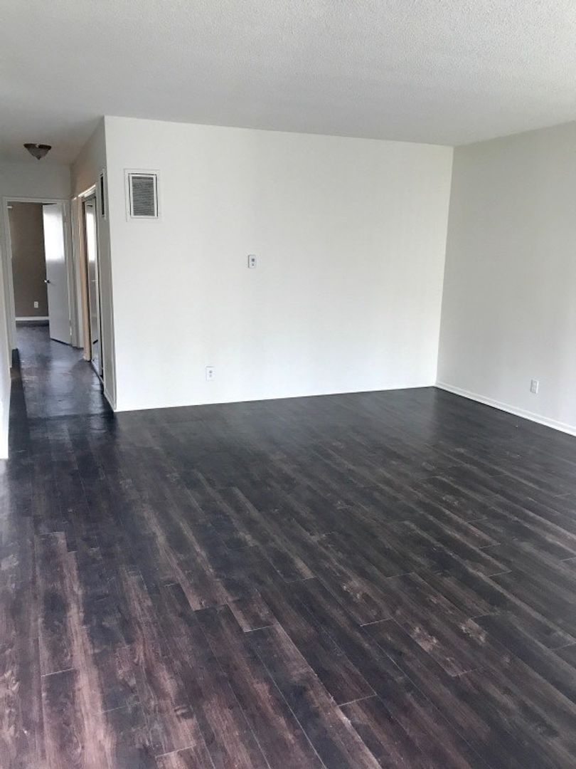3311 ROWENA AVE.