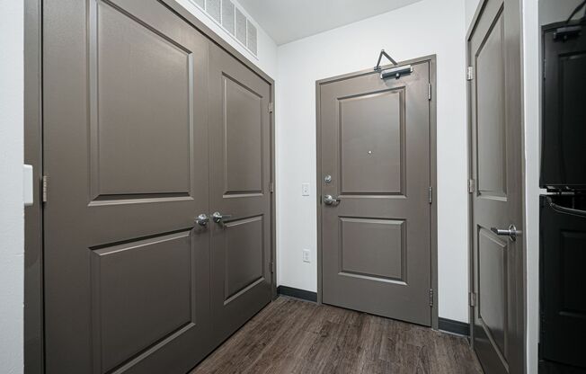 1 bed, 1 bath, 403 sqft, $1,125, Unit 824