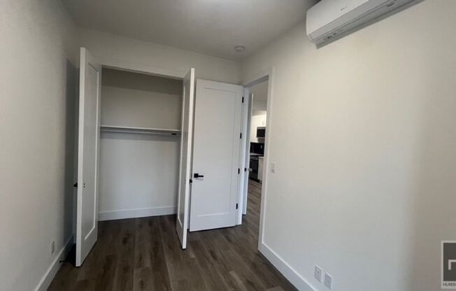 1 bed, 1 bath, $2,300, Unit 2F