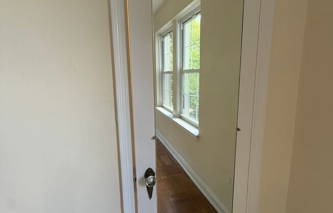 1 bed, 1 bath, 768 sqft, $1,450, Unit Royal York 312