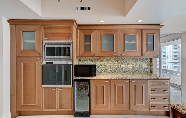 2 beds, 2 baths, $3,450, Unit # 603