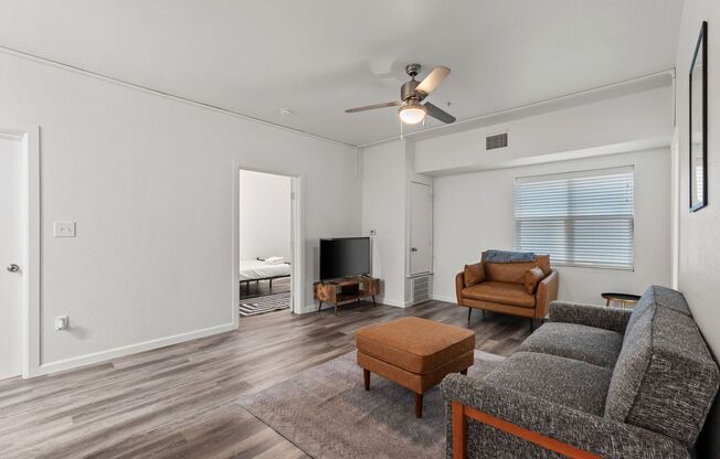 3 beds, 2 baths, 1,450 sqft, $1,400, Unit #206