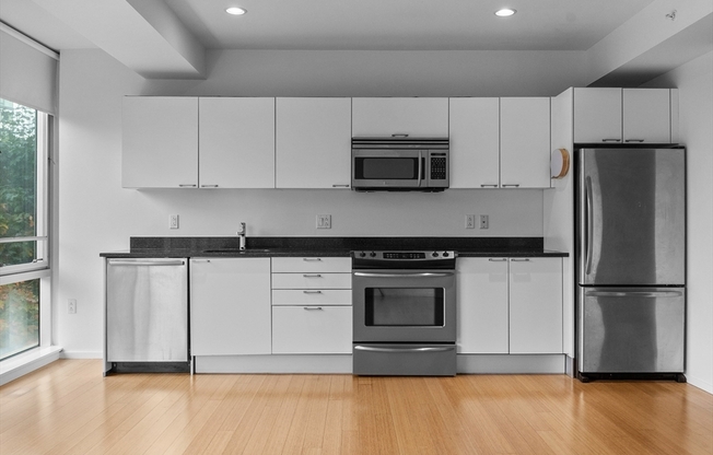 1 bed, 1 bath, 665 sqft, $3,250, Unit 321