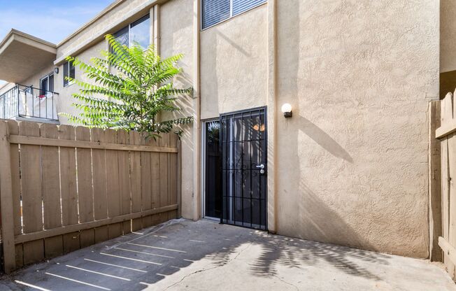 3 beds, 1.5 baths, 1,110 sqft, $2,950, Unit 16
