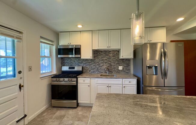 Charming 3 Bedroom/2 Bathroom Townhome in Loch Raven, MD!