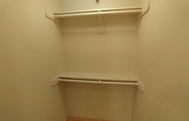 2 beds, 2 baths, 910 sqft, $2,595, Unit 209