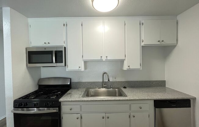 Studio, 1 bath, 500 sqft, $1,595, Unit 045#34
