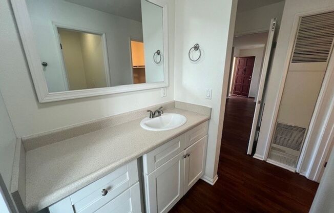 1 bed, 1 bath, 716 sqft, $2,150, Unit F020