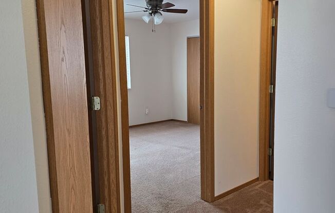 2 beds, 1 bath, 850 sqft, $1,259, Unit PL   7506