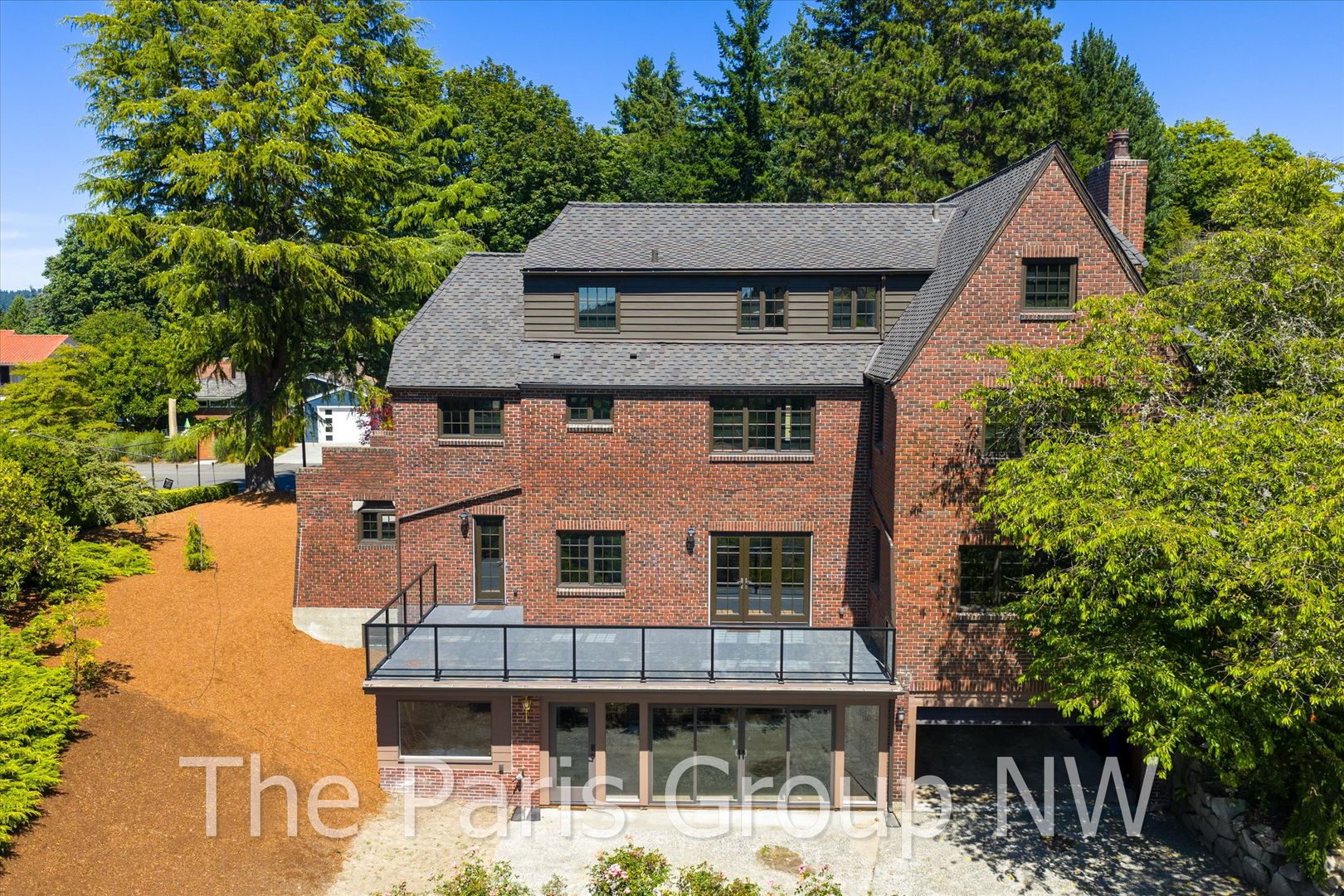Amazing 1932 Blue Ridge Castle * Stunning 2025 Restoration * Community Pool, Tennis & Beach
