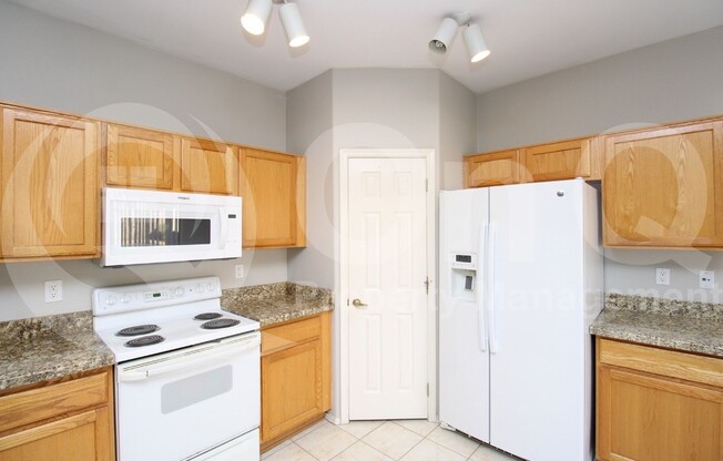 490 W EBONY WAY