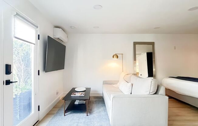 Open to 3 Month Short Term lease .Brand New Private Guest House for rent In Jefferson Park