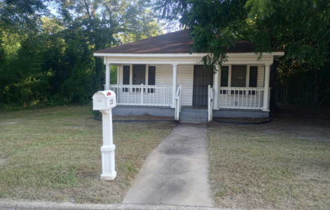 1225 GLENDALE AVE