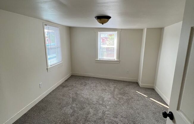 Renovated 4 Bedroom, 1.5 Bathroom home in Columbia!