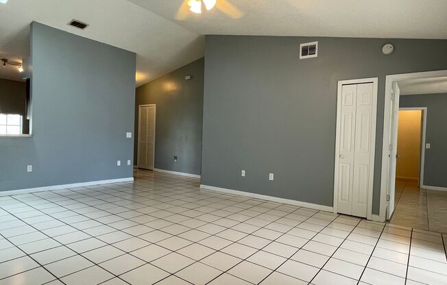 3 beds, 2 baths, $1,600