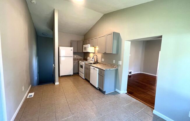 3 beds, 1 bath, $1,250