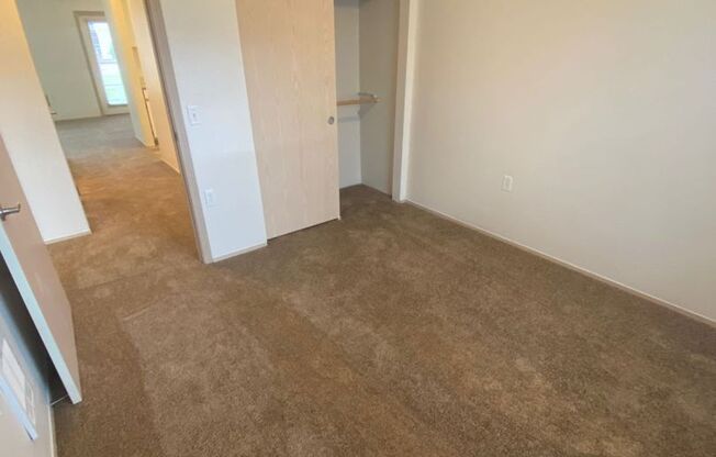 2 beds, 1 bath, 869 sqft, $1,375, Unit 3320-A