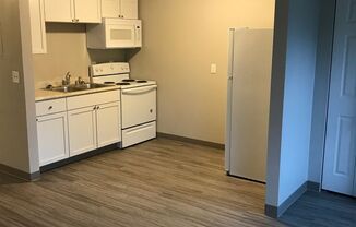 Studio, 1 bath, $545, Unit 20