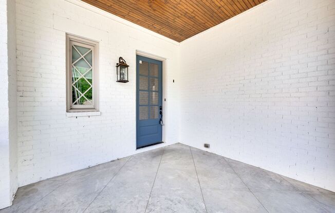 Stunning 5BE/4.5BA home nestled in the highly desired exclusive Hillmont Drive (private street)!
