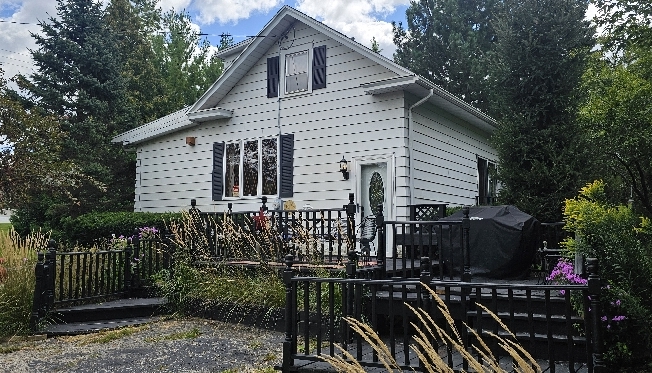 12200 W JANESVILLE RD