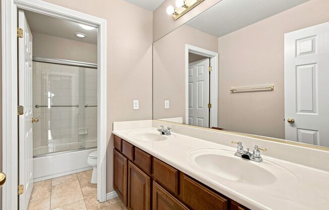 5 beds, 3.5 baths, $3,950