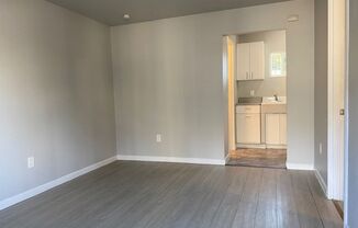 1 bed, 1 bath, 469 sqft, $1,195, Unit Unit 18