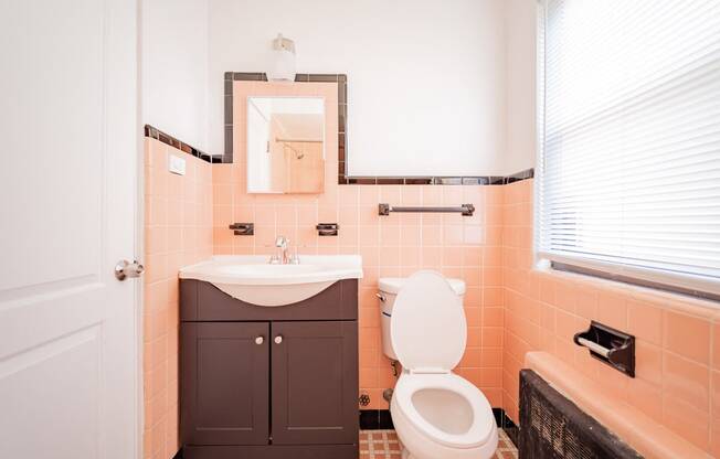 Bathroom 7353-3S