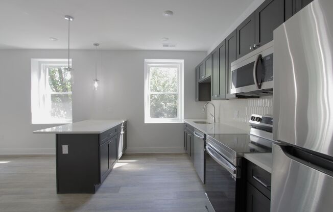 1 bed, 1 bath, 551 sqft, $1,385, Unit 102