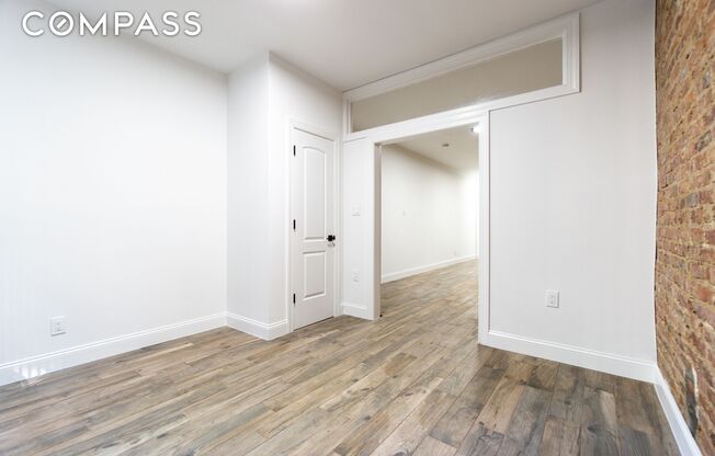 315 E 5 ST