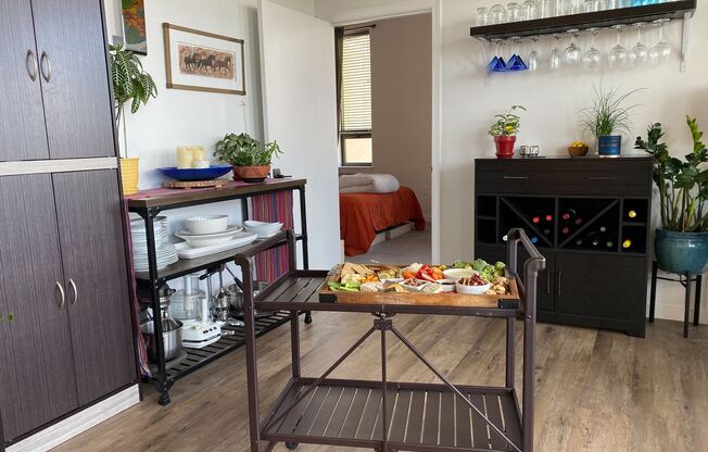 2 beds, 1 bath, 835 sqft, $2,295, Unit Unit 201