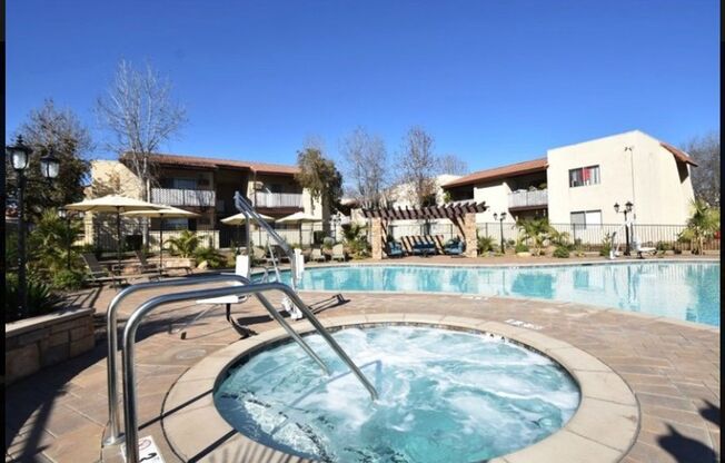 1 bed, 1 bath, 726 sqft, $2,013, Unit 140